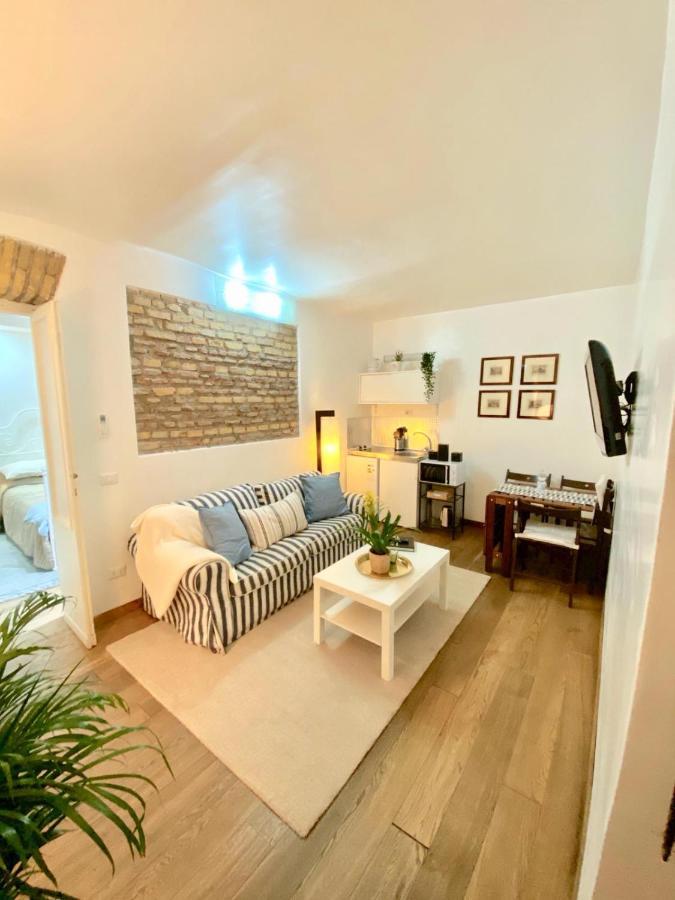Apartmán Colosseo Magic House Řím Exteriér fotografie